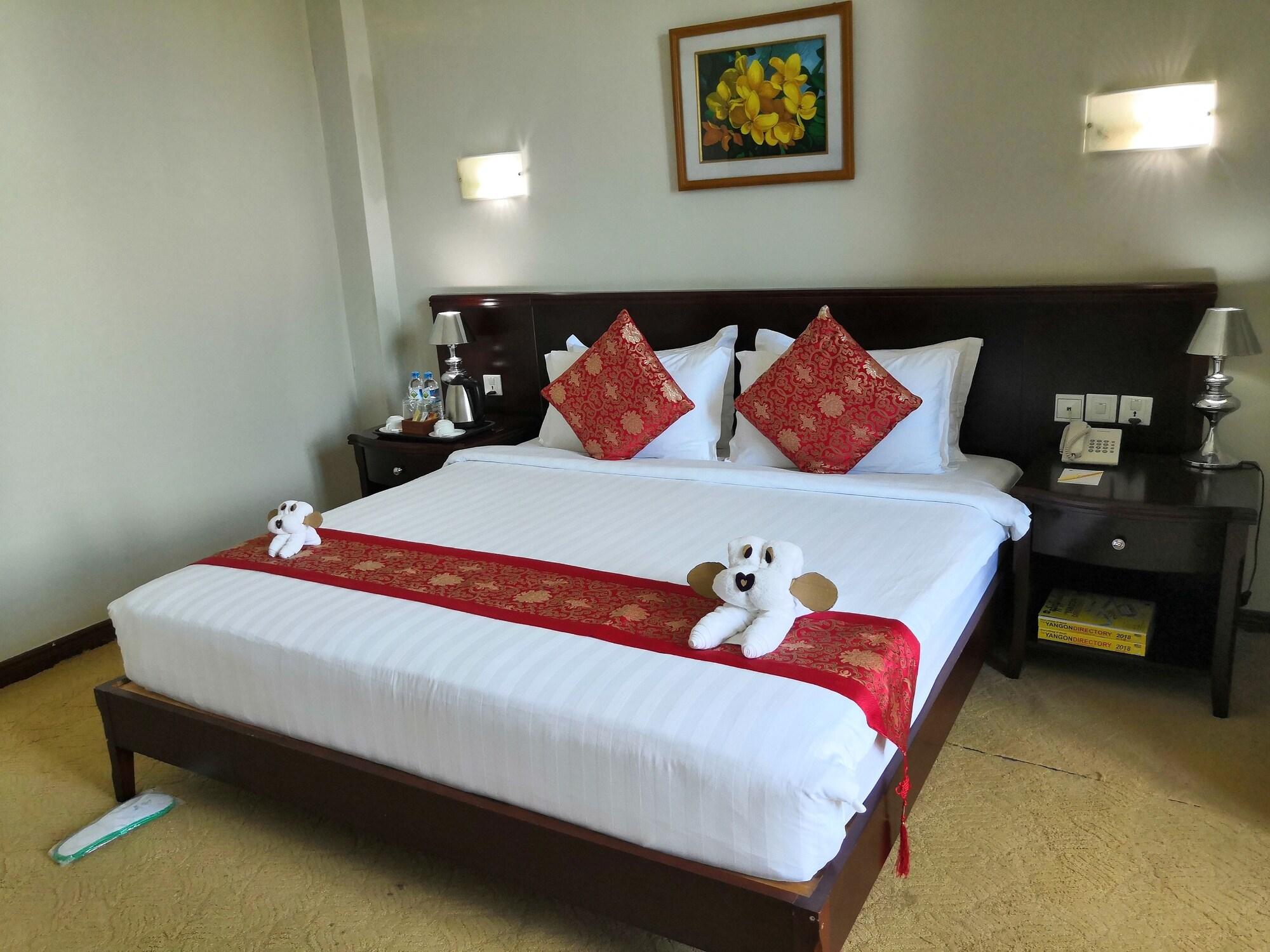 Green Leaf Hotel Янгон Екстер'єр фото