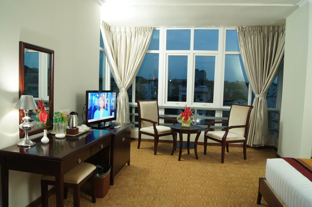 Green Leaf Hotel Янгон Екстер'єр фото