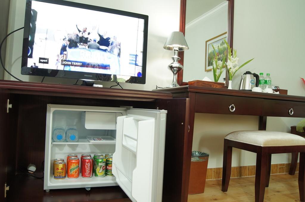 Green Leaf Hotel Янгон Екстер'єр фото