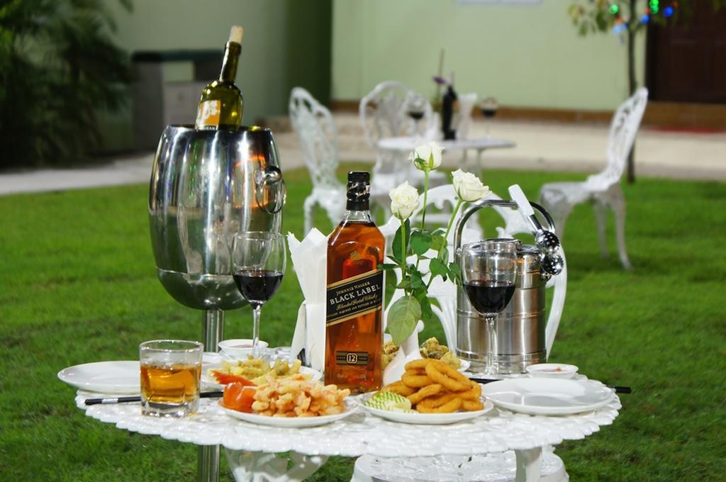 Green Leaf Hotel Янгон Екстер'єр фото