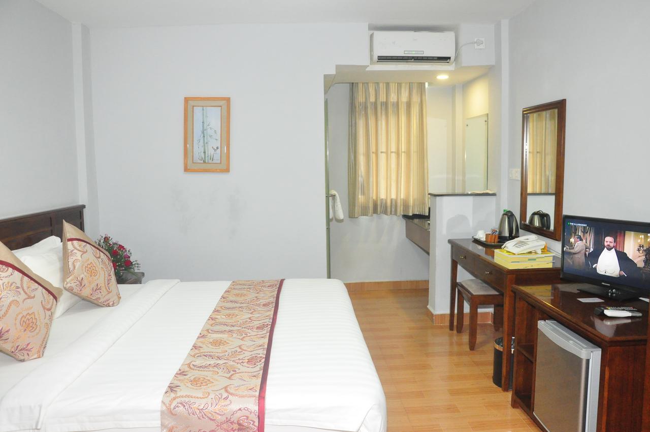 Green Leaf Hotel Янгон Екстер'єр фото