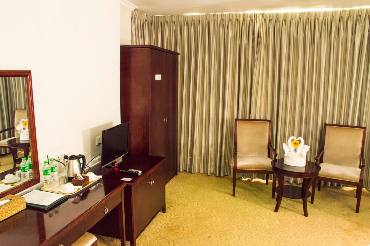 Green Leaf Hotel Янгон Екстер'єр фото
